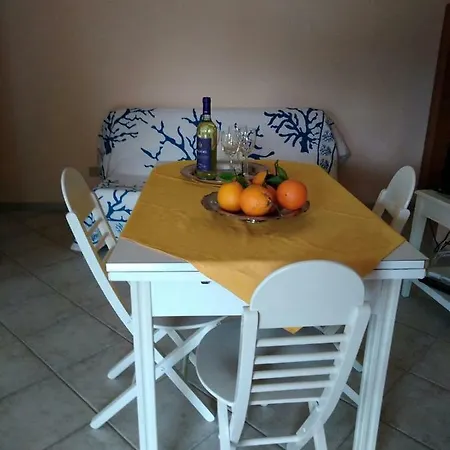 Domu Marinella Apartment